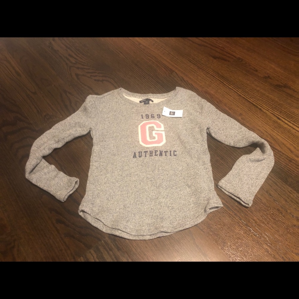 Gap crew neck sweatshirt size small (6/7)NWT